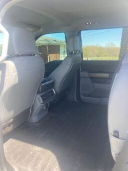 
										2022 Ford F-150 Lightning Pro full									