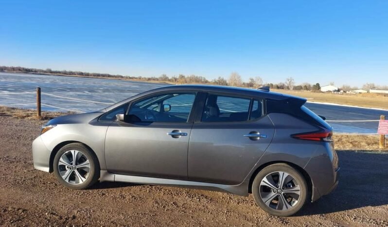 
								2022 Nissan LEAF SV full									