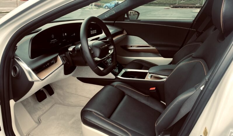 
								2023 Lucid Air Touring full									