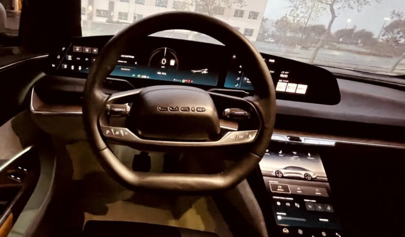 
								2023 Lucid Air Touring full									