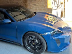 
										2022 Porsche Taycan Turbo full									